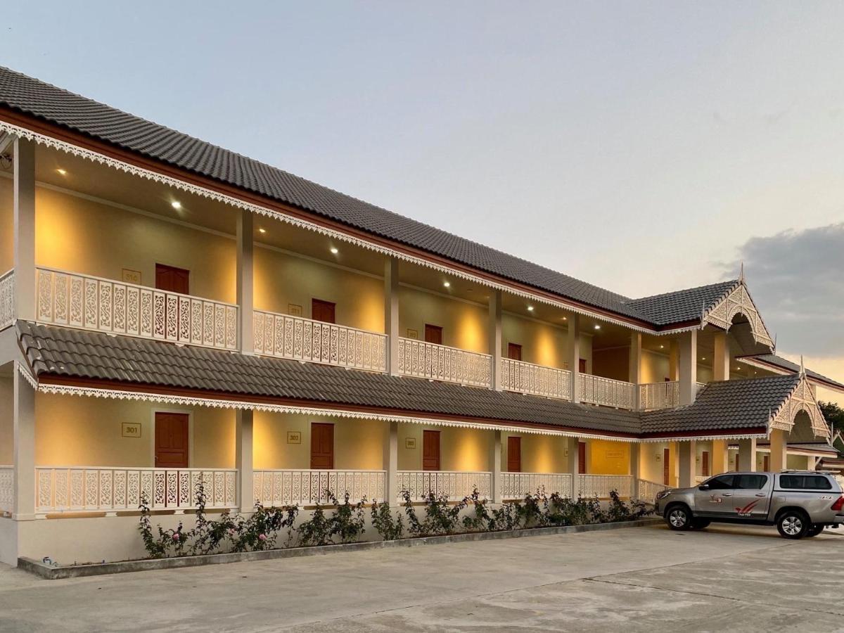 Funwan Hotel Li Esterno foto