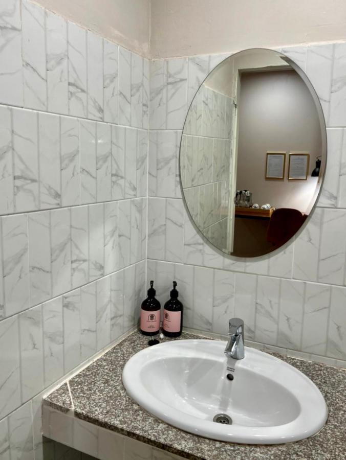 Funwan Hotel Li Esterno foto
